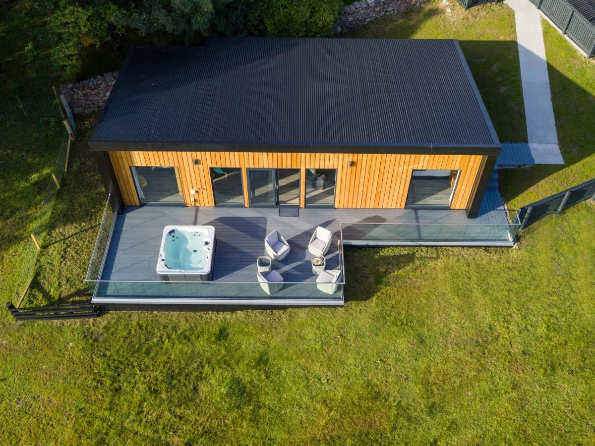 Birches With Hot Tub Holiday home