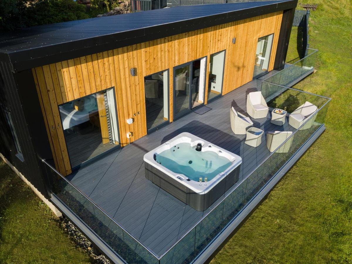 Birches With Hot Tub *